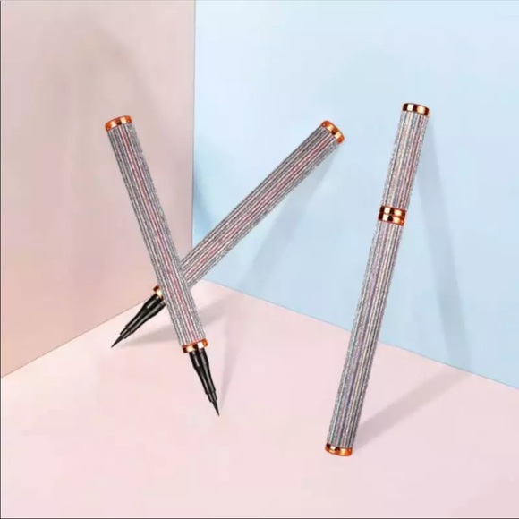 ❤️Waterproof black eyeliner!❤️ - Picture 5 of 5